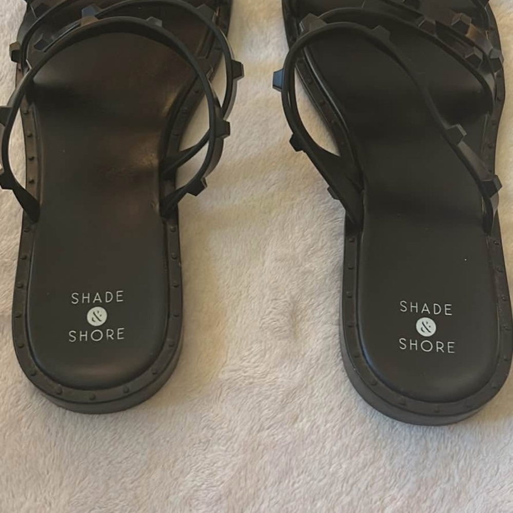 Shade & Shore Black Strappy Sandals